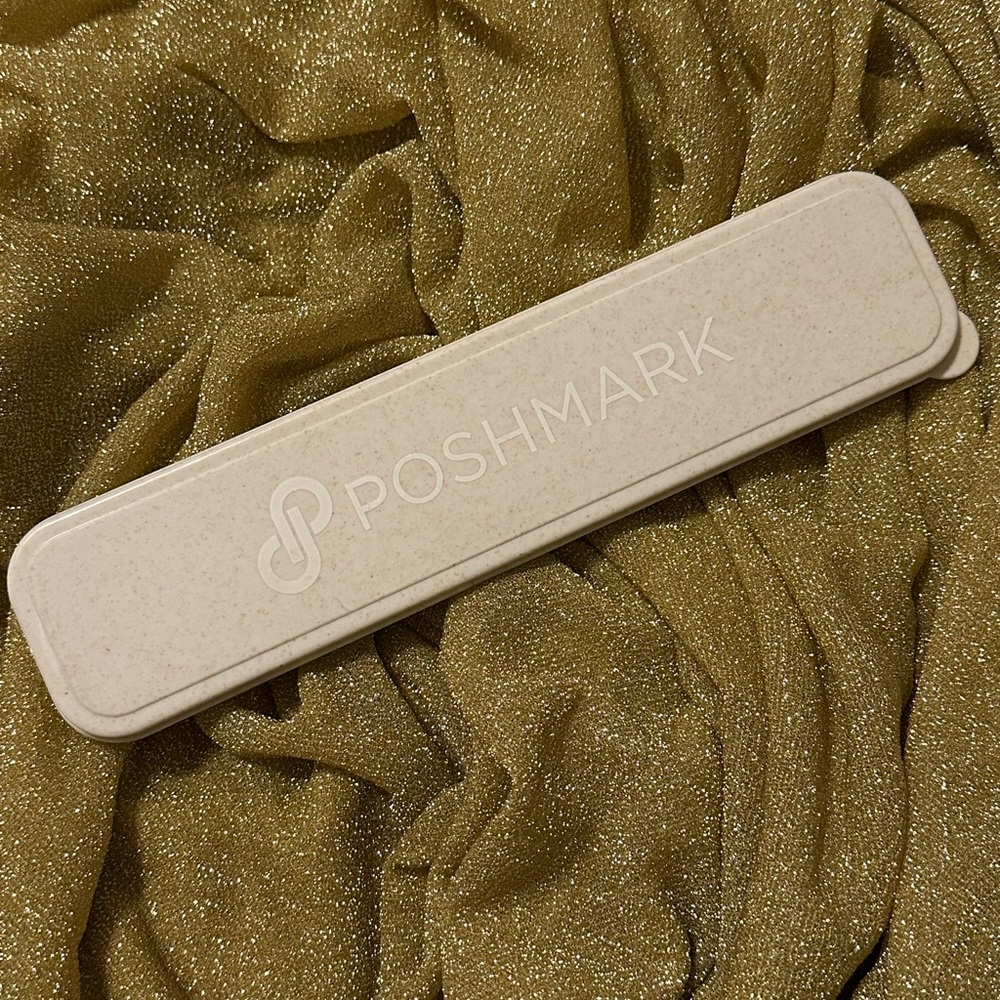 Poshmark Beige Storage Box and Metal Straws